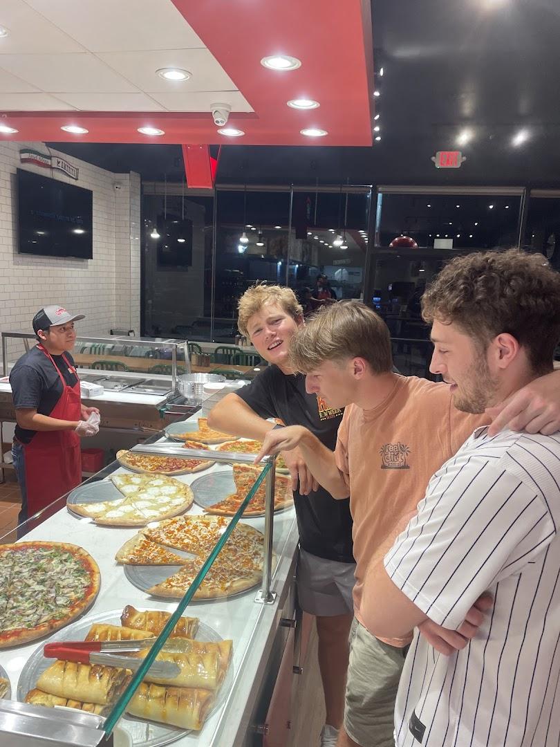 Famous Famiglia Pizzeria